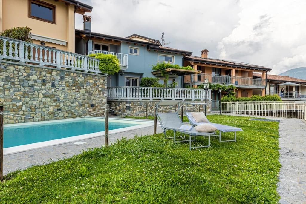 La Dolce Vita - Vista Lago E Piscina Parzanica ภายนอก รูปภาพ