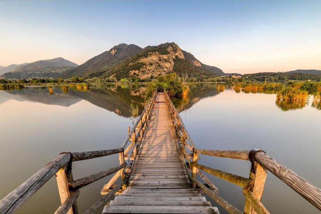 La Dolce Vita - Vista Lago E Piscina Parzanica ภายนอก รูปภาพ