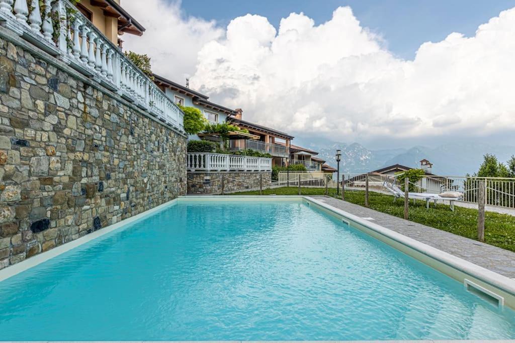 La Dolce Vita - Vista Lago E Piscina Parzanica ภายนอก รูปภาพ